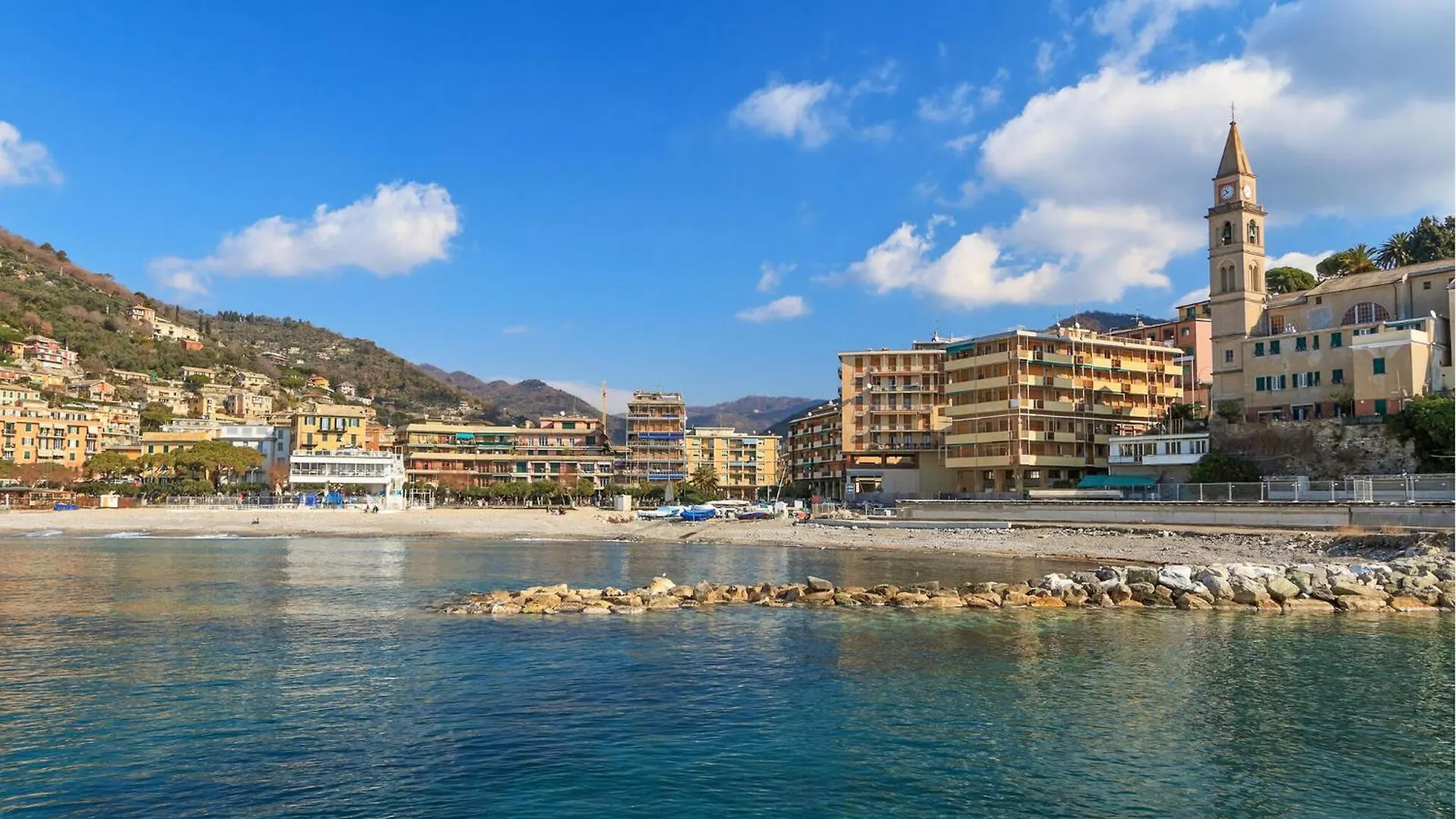2 Bedroom Beautiful Home In Recco Italy