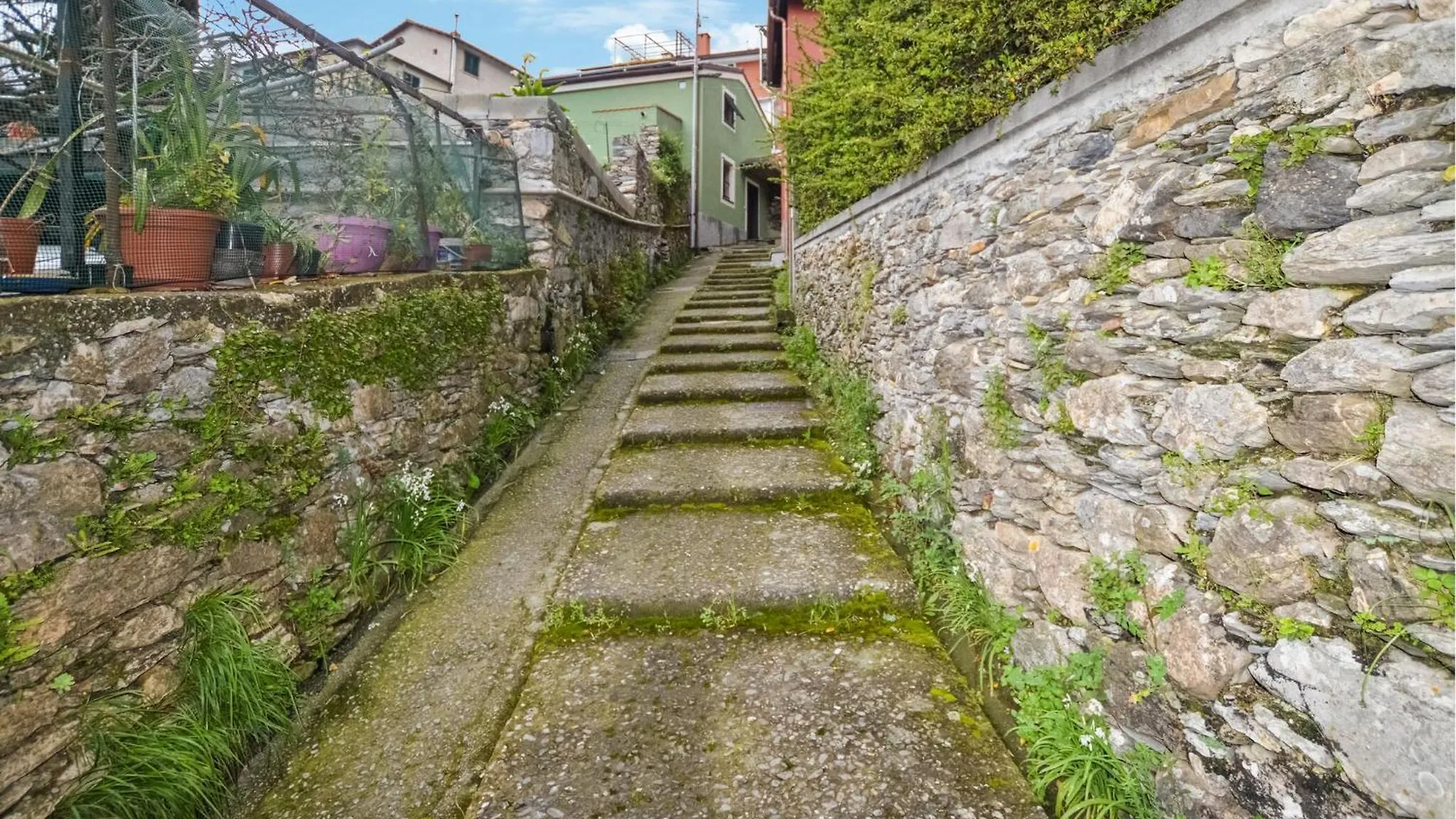 2 Bedroom Beautiful Home In Recco Holiday home