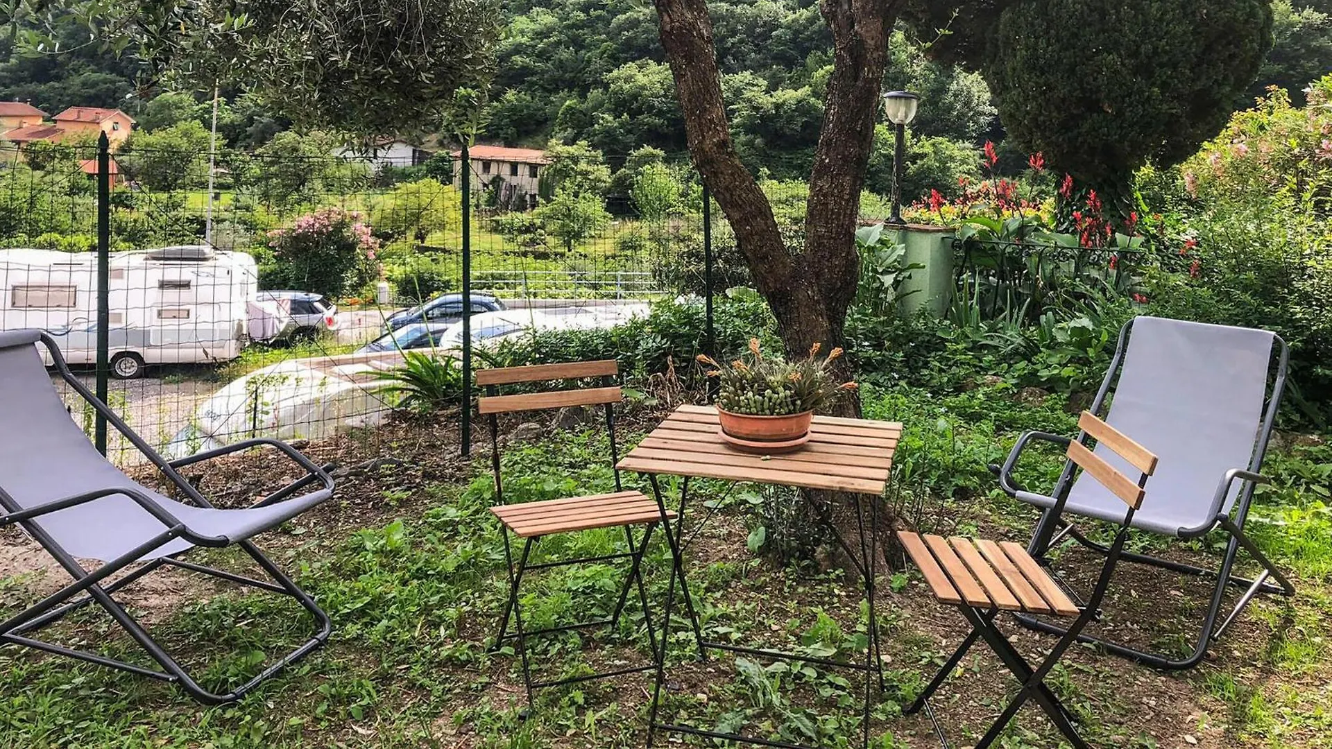 2 Bedroom Beautiful Home In Recco 0*,