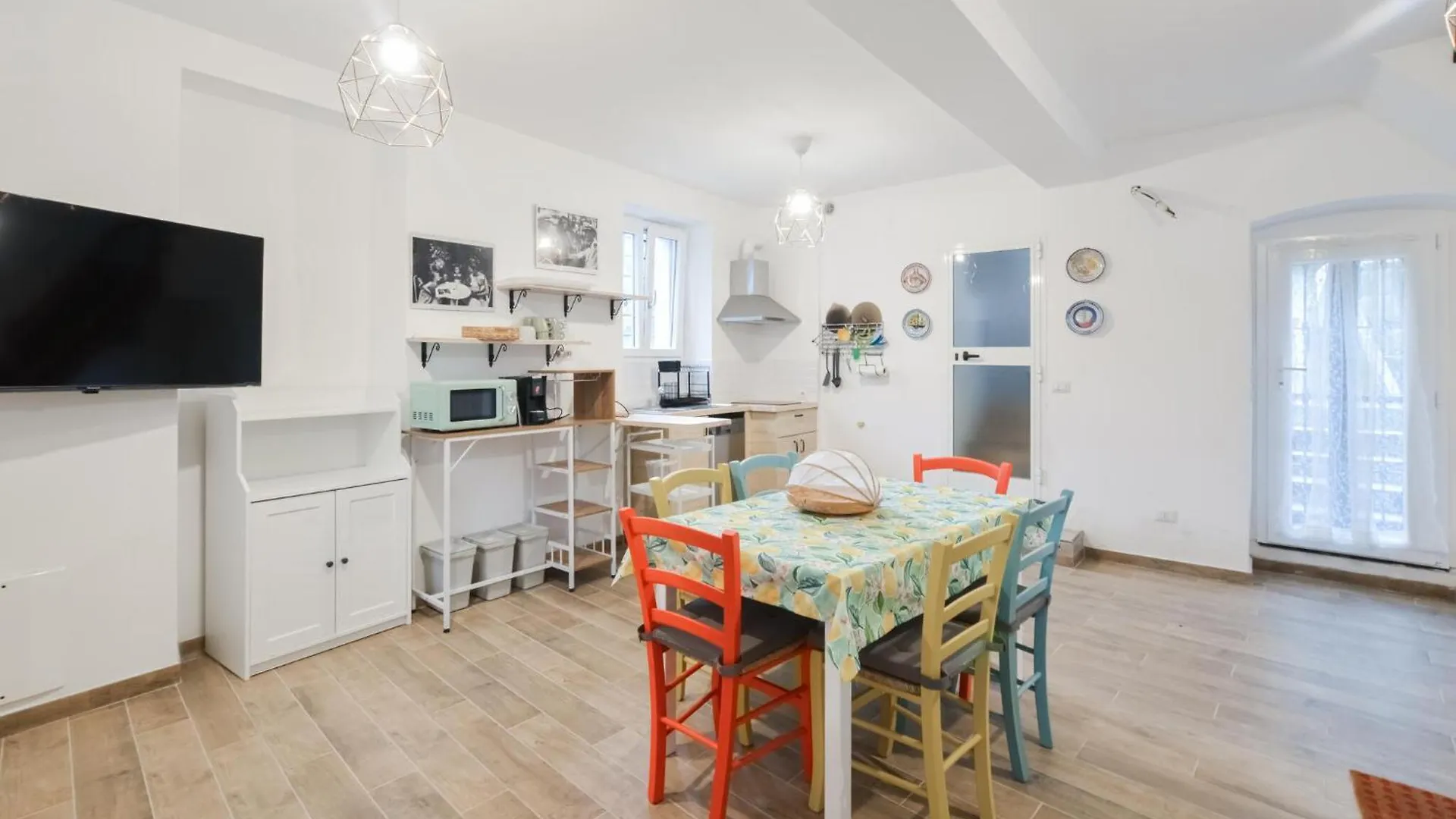 2 Bedroom Beautiful Home In Recco