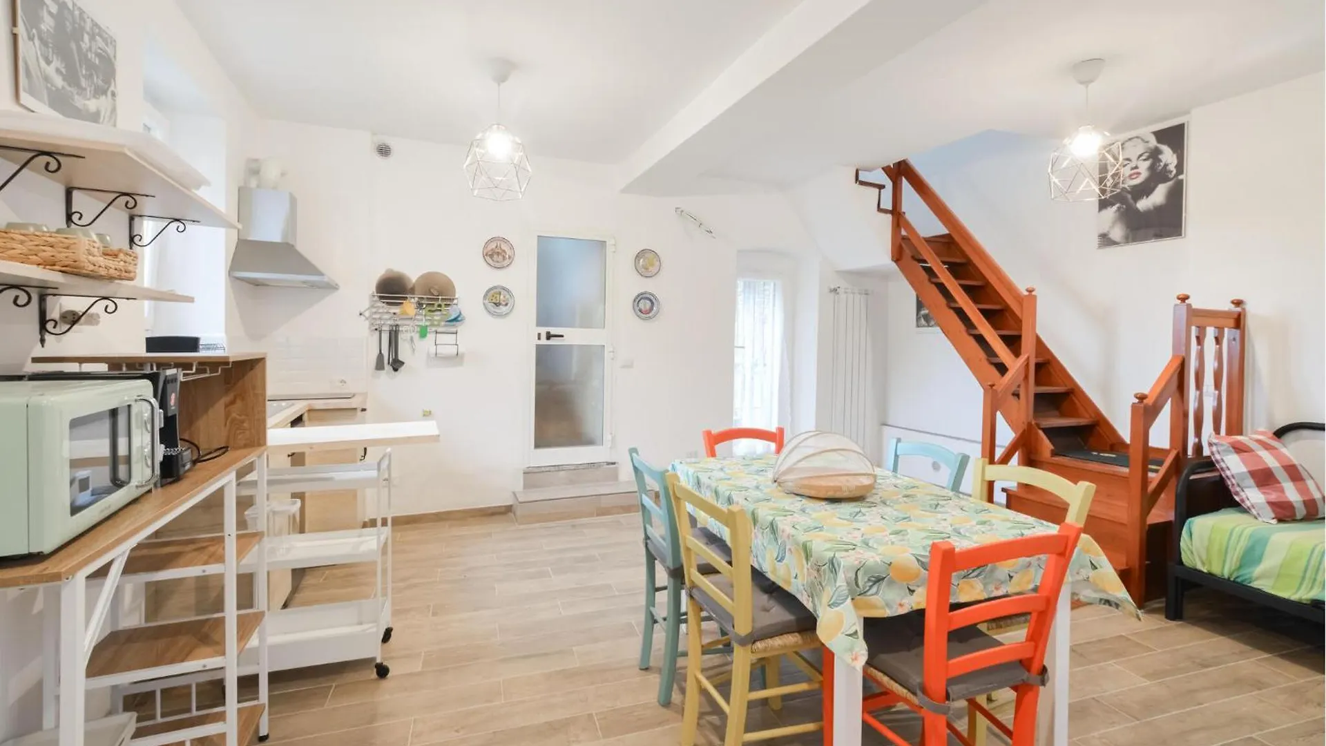 2 Bedroom Beautiful Home In Recco 0*,  Italie
